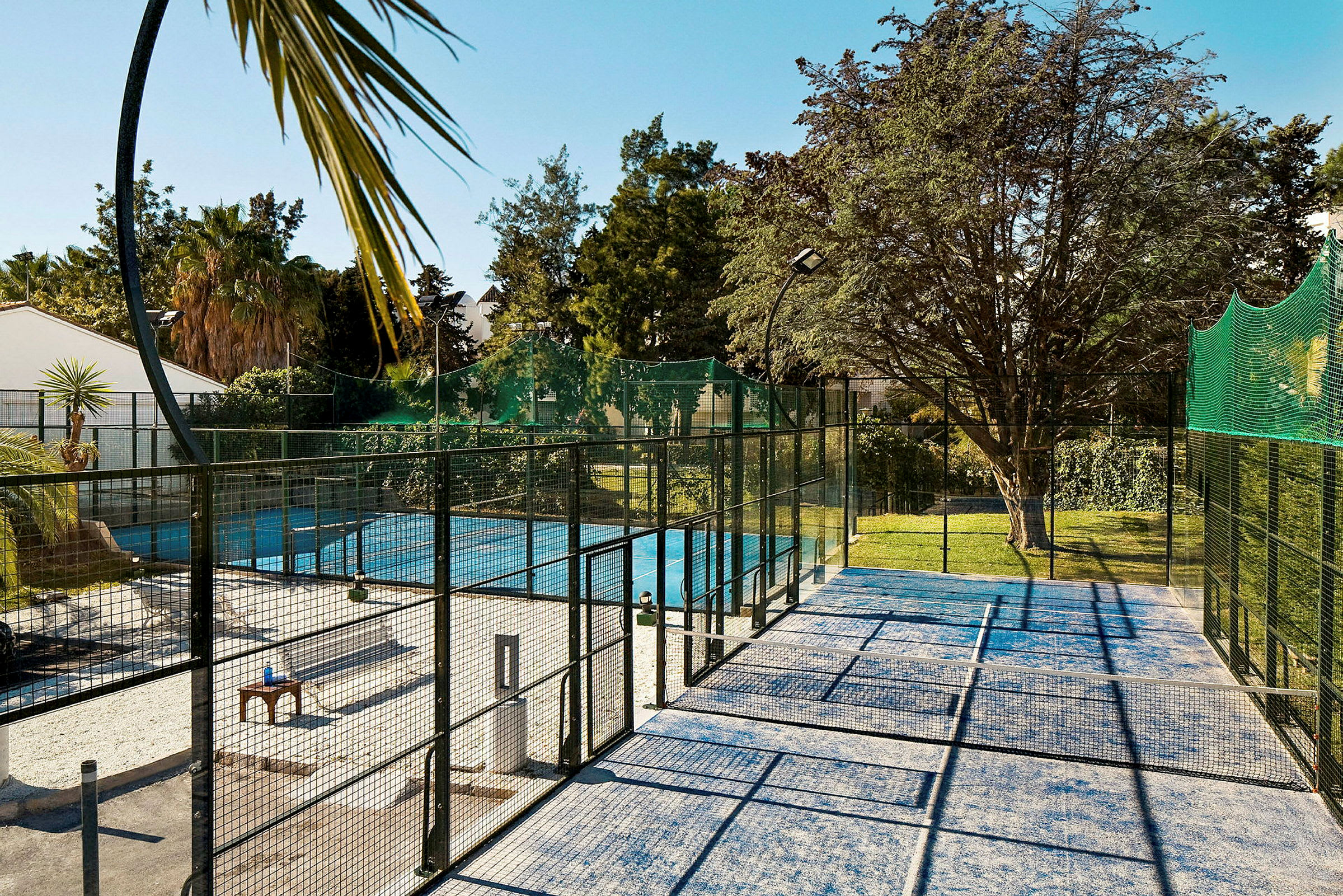 Hotellets padelbana