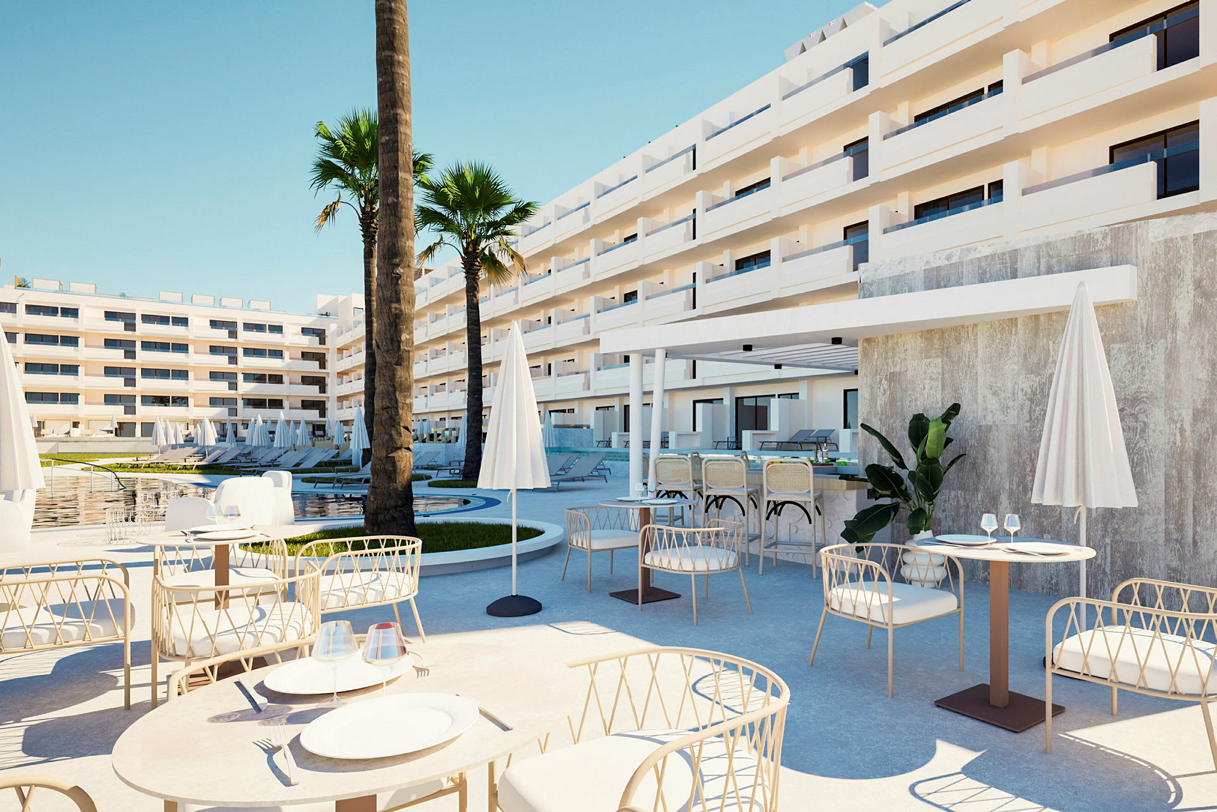Utomhusområde vid hotell med sittgrupper, parasoller och pool i bakgrunden. (AI-genererad text)
