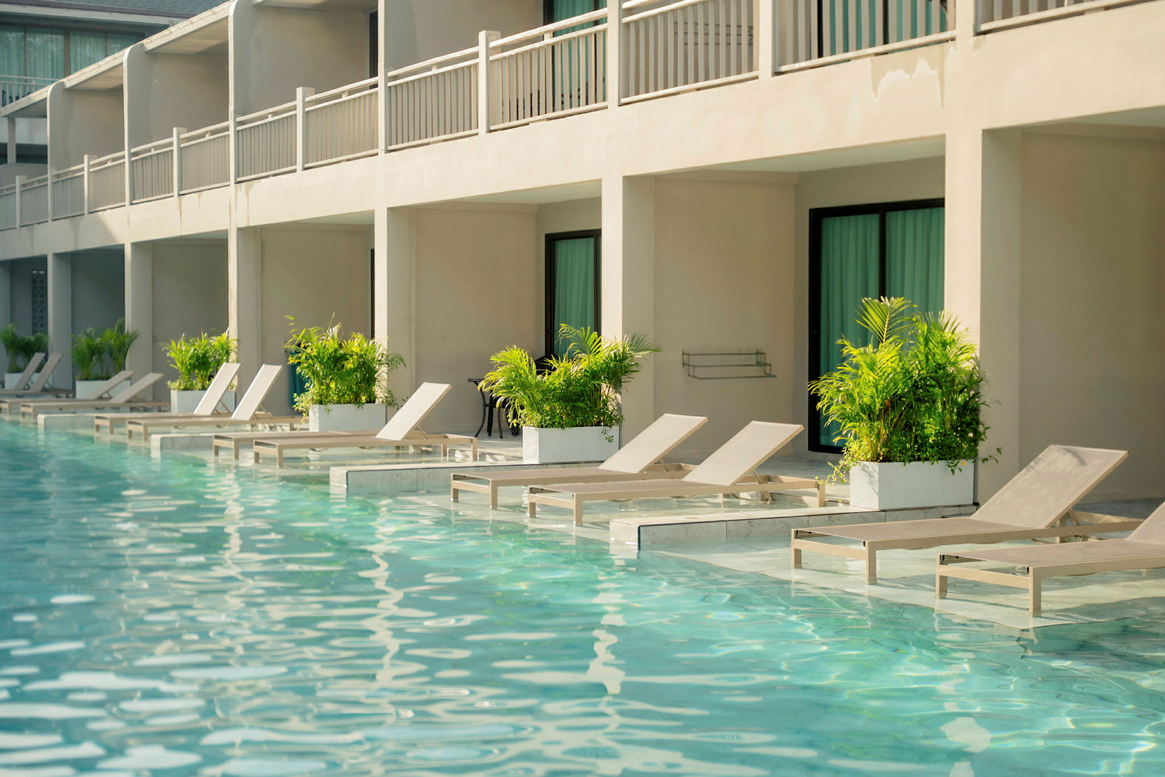 Dubbelrum med poolaccess till gemensam pool