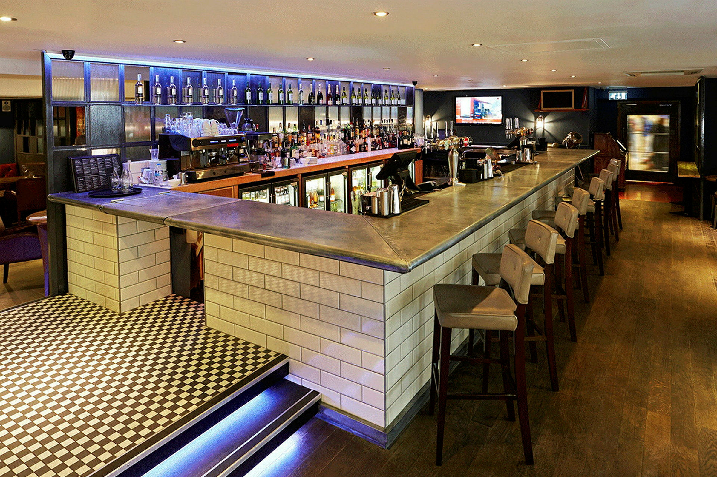 Kombinerad lounge och à la carte-restaurang