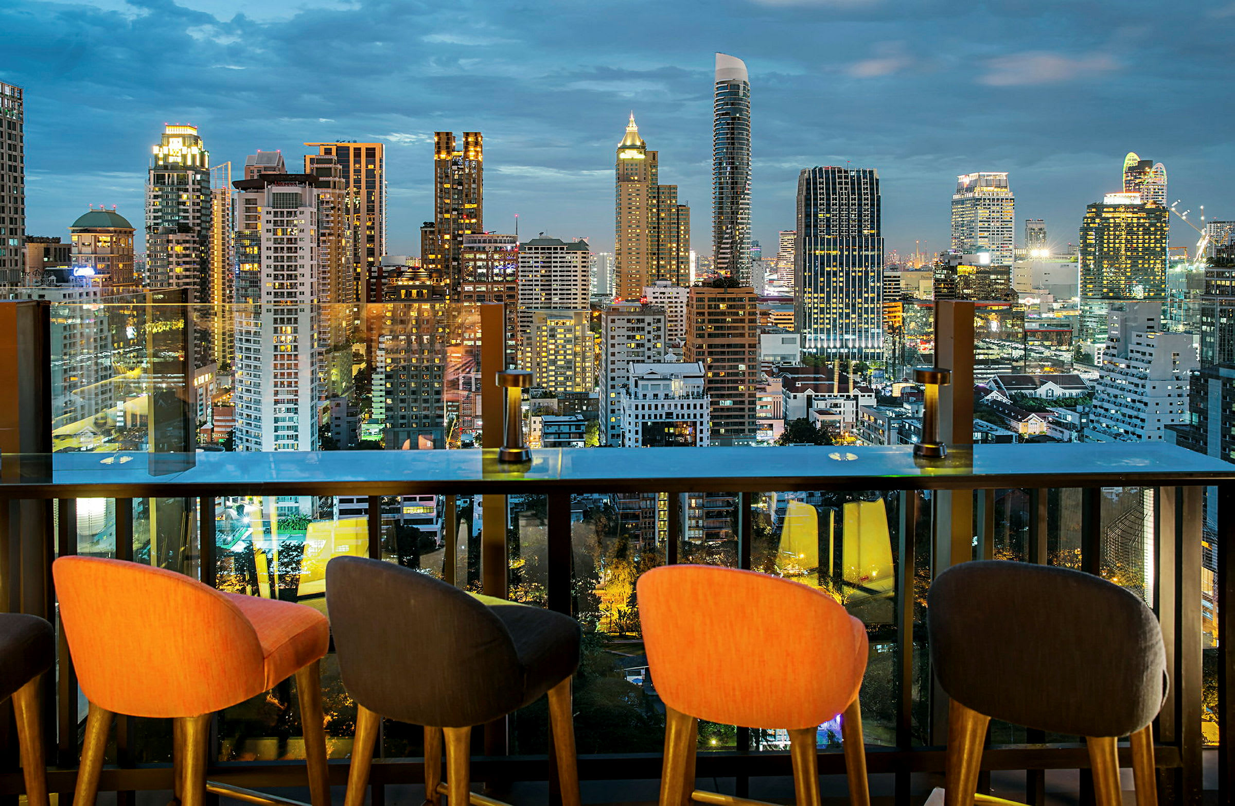 Utsikt över Bangkoks skyline