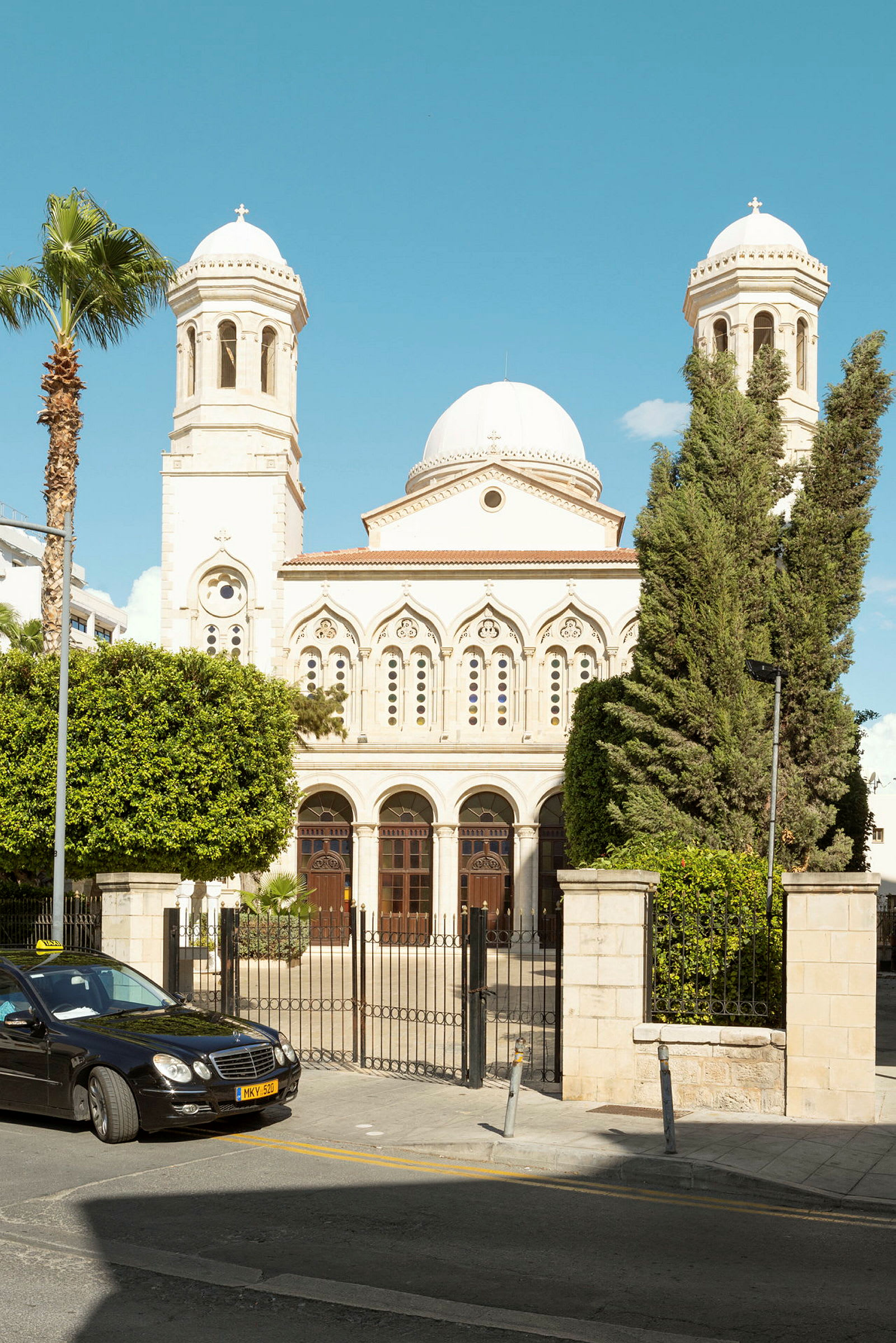Katedralen Ayia Napa i gamla stan av Limassol