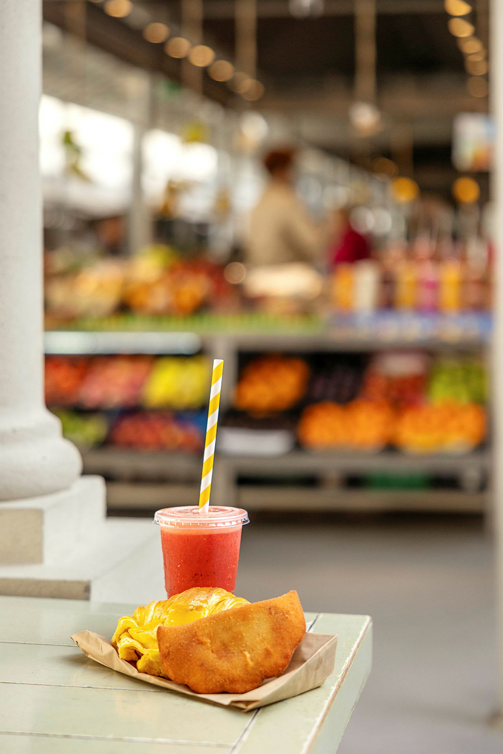Bolhão-marknaden – en av Portos mest välkända saluhallar med delikatesser och blommor