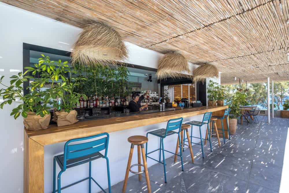 Bar vid poolen