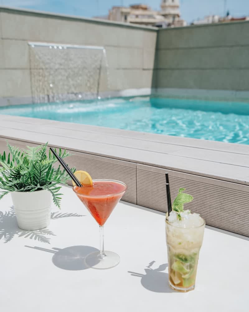 Poolbar