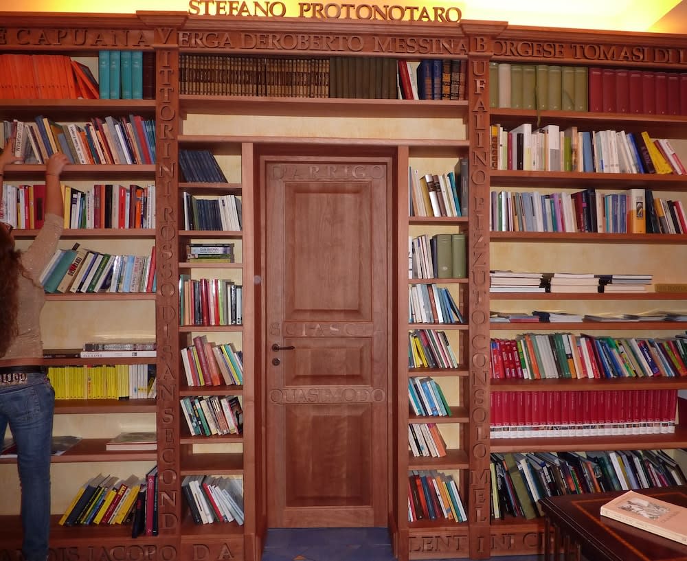 Bibliotek