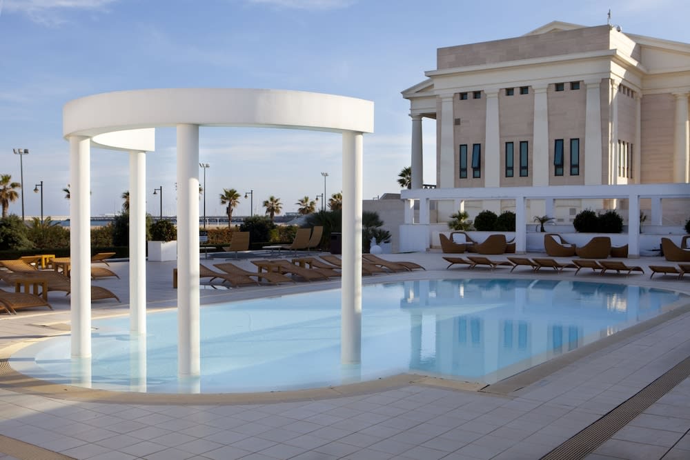 Utomhuspool