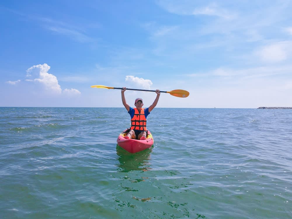 Surfing/bodyboarding