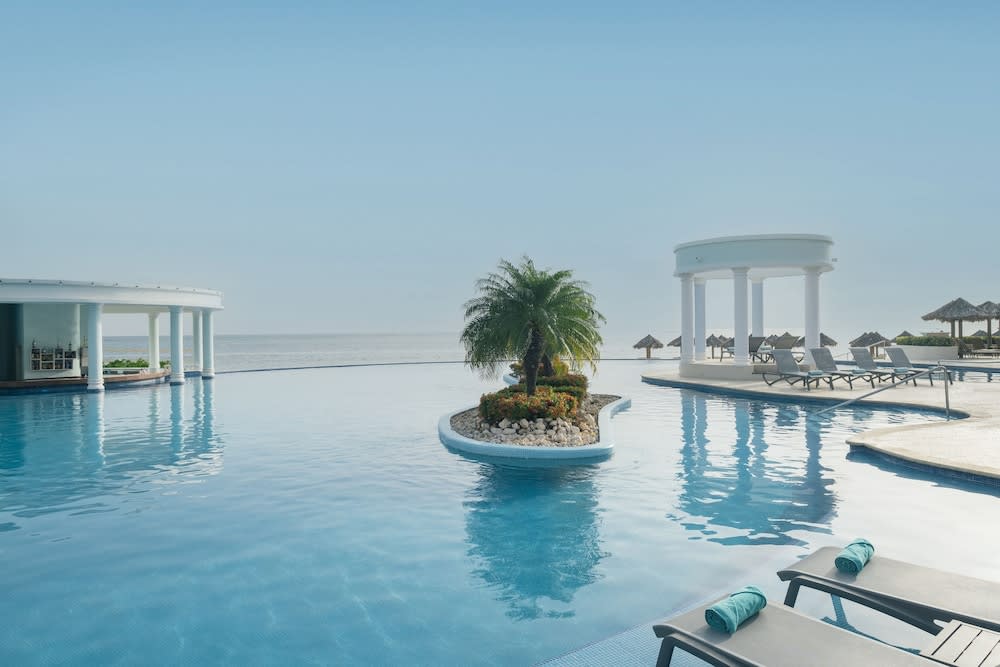 Infinitypool