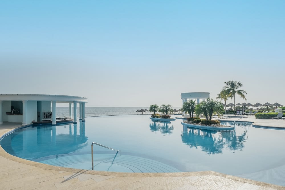 Infinitypool