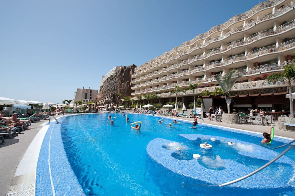 Bar vid poolen