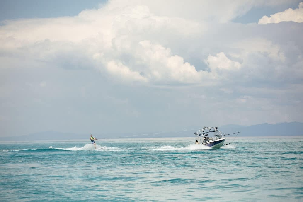 Surfing/bodyboarding