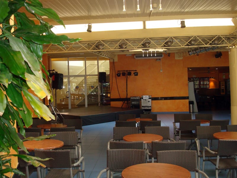 Bar