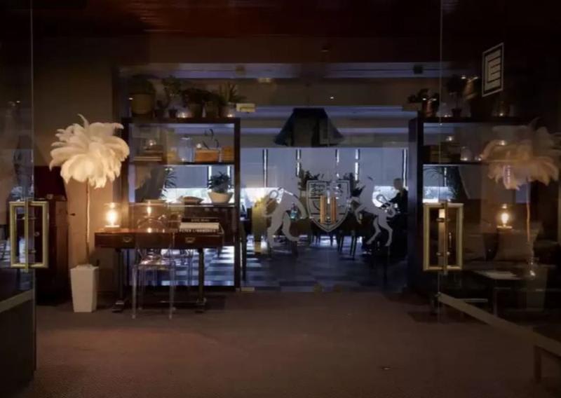 Bar