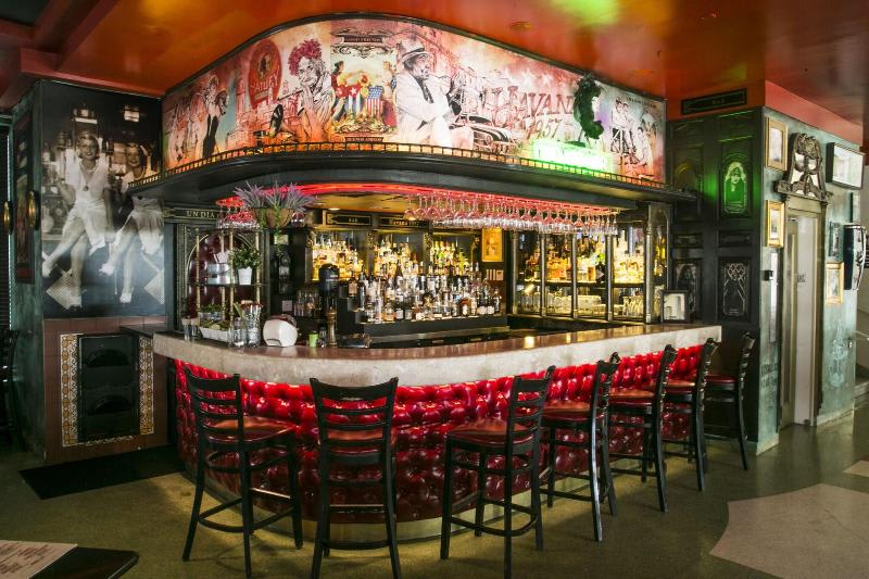 Bar