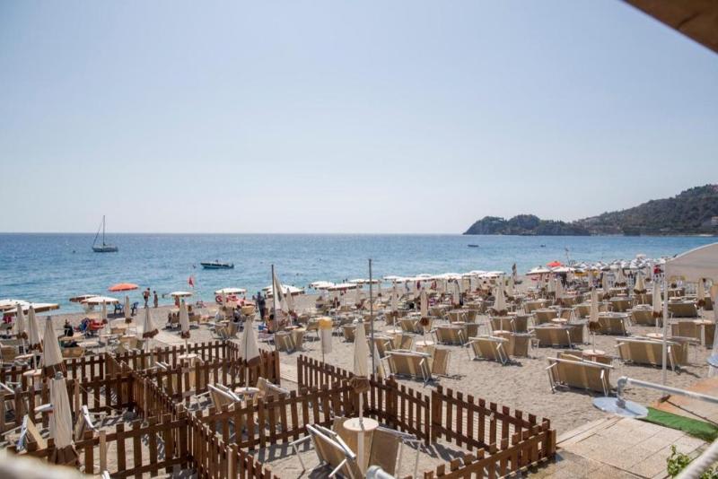 Strand