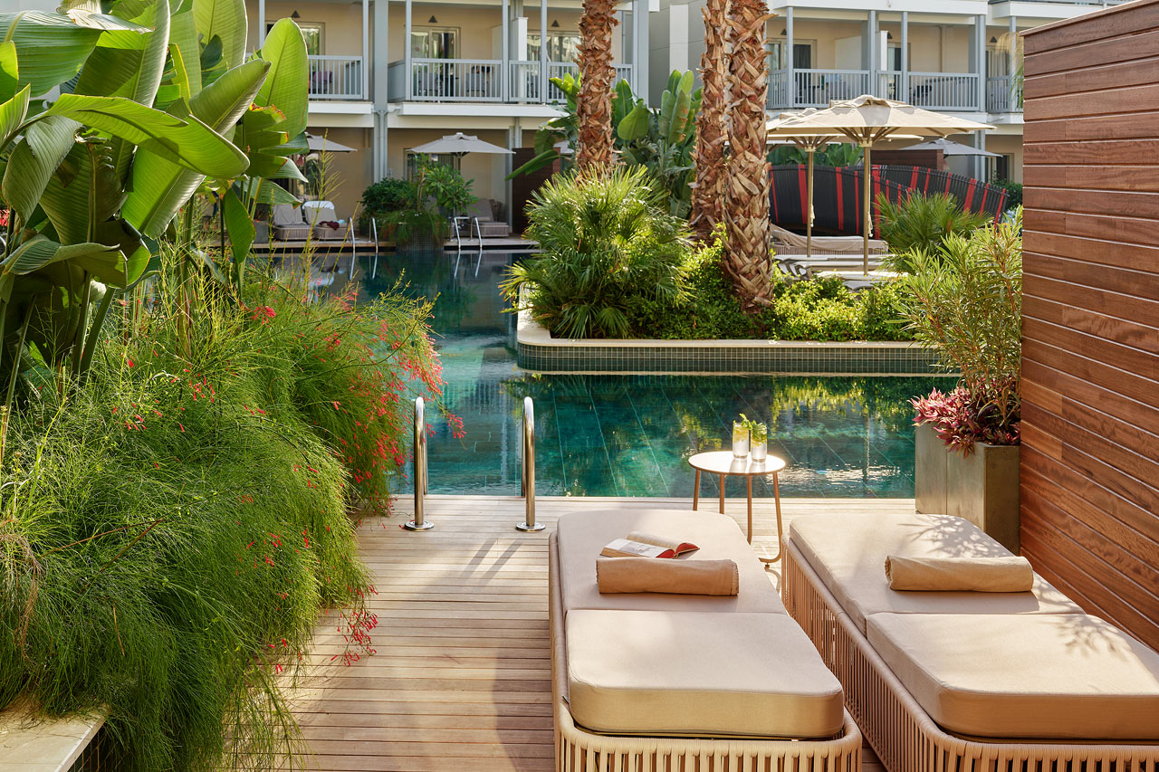 Dubbelrum med poolaccess till gemensam pool