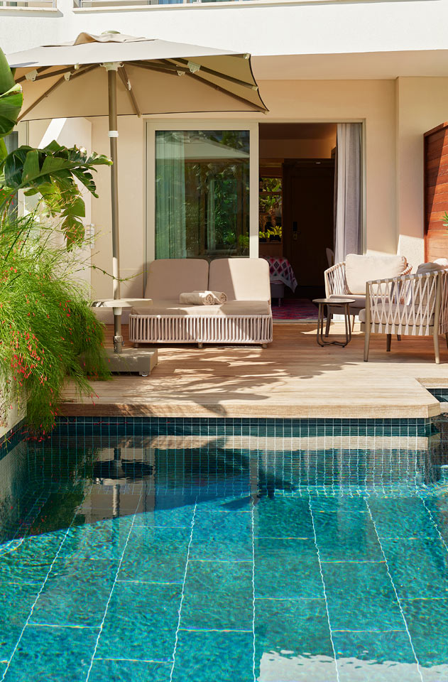 Dubbelrum och dubblettrum med access till privat, delad pool