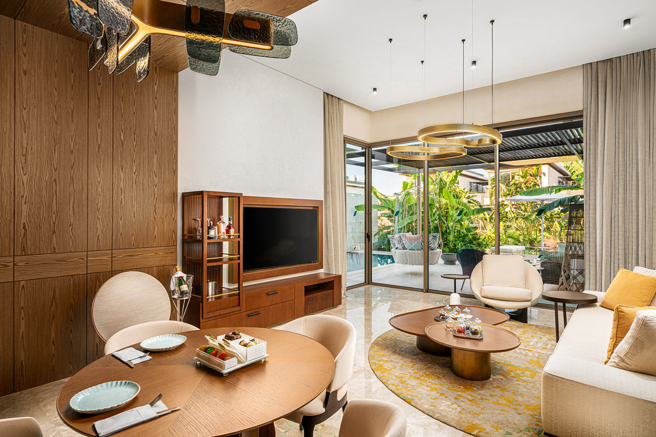 Tvårumslägenhet i villa med privat pool