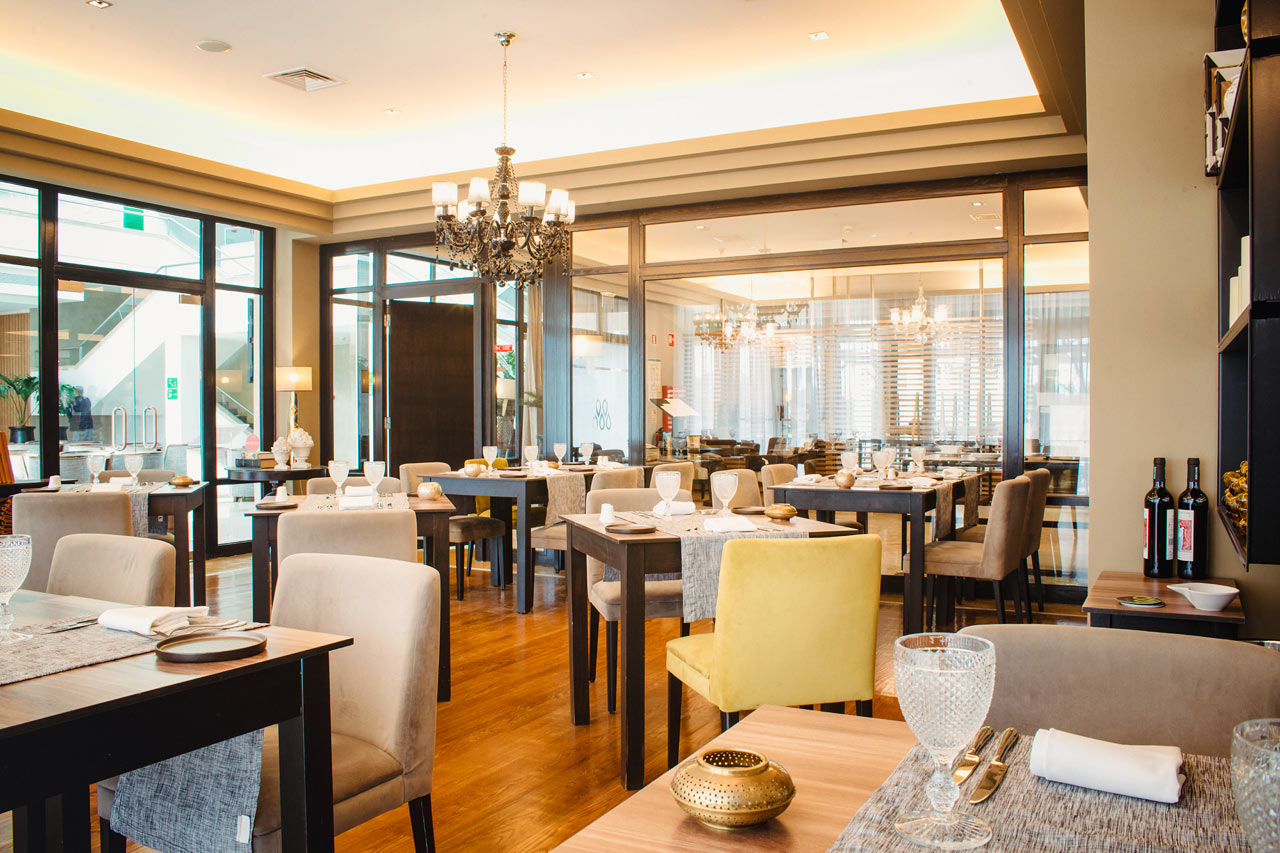 I hotellets à la carte-restaurang står både kött, fisk och vegetariskt på menyn