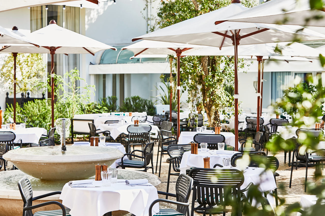 À la carte-restaurang