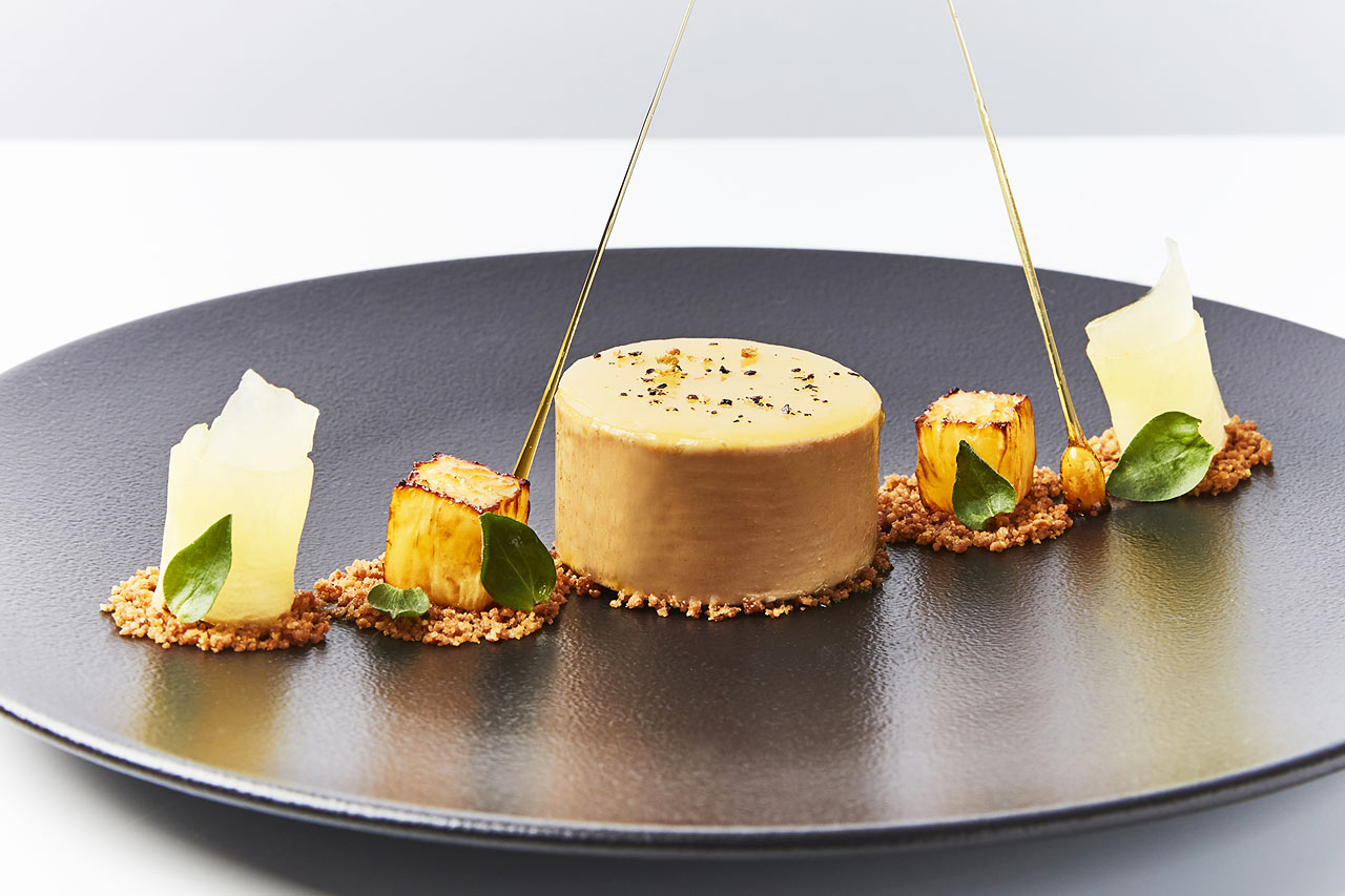 Bilder från hotellets Guide Michelin-restaurang