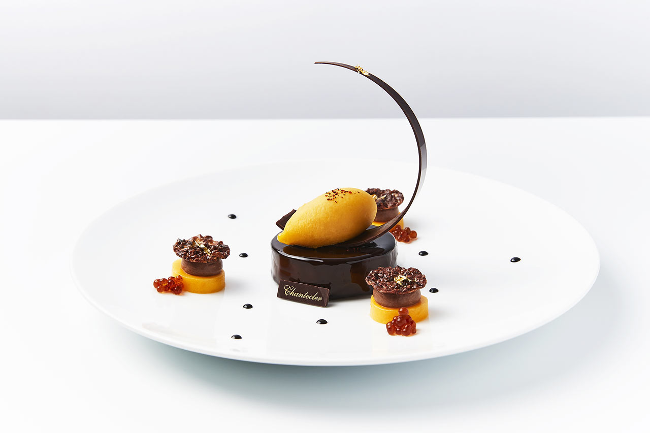 Bilder från hotellets Guide Michelin-restaurang