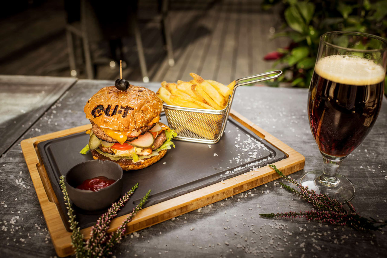 À la carte-restaurang