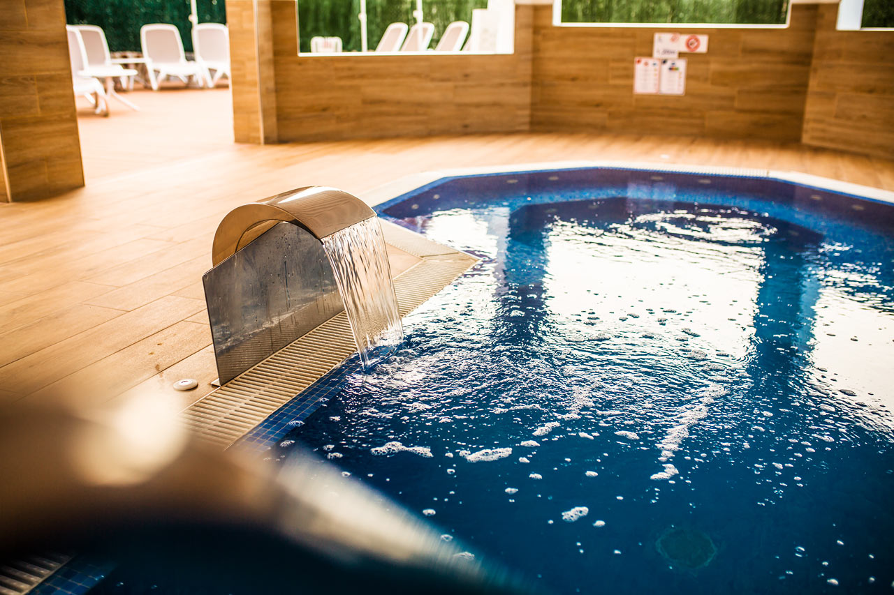 Bubbelpool i relaxavdelning
