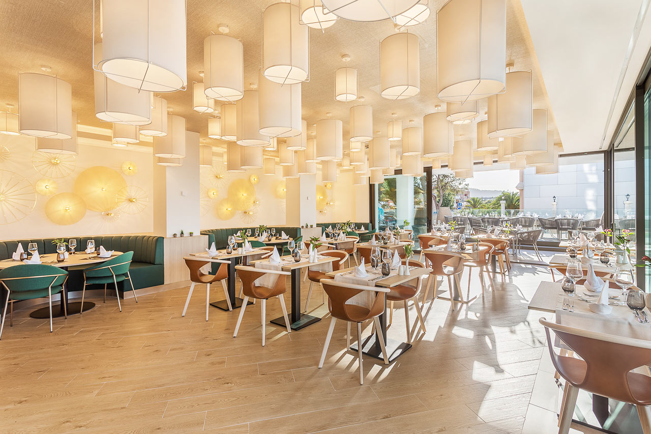 À la carte-restaurang