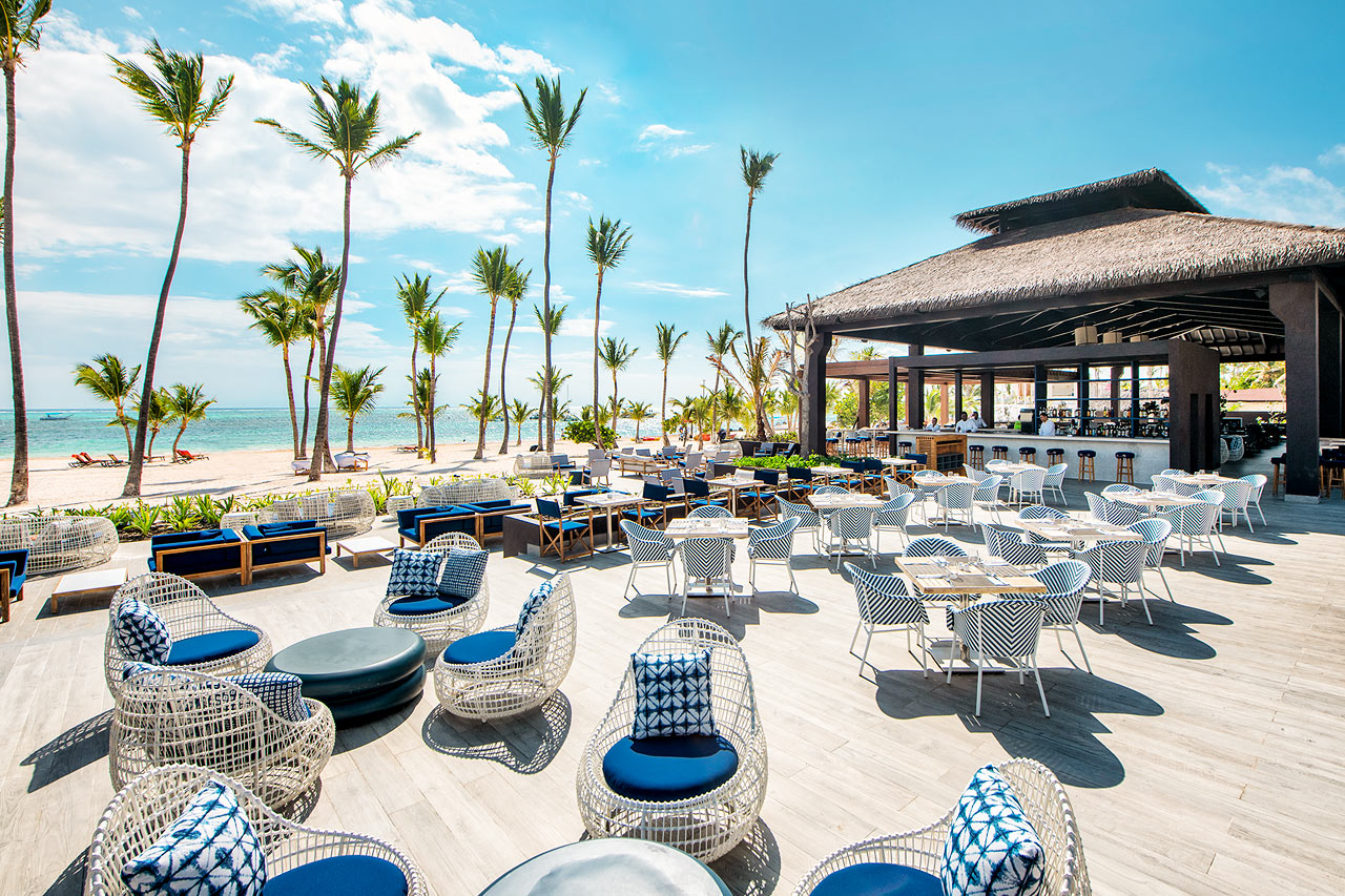 Bufférestaurang vid stranden
